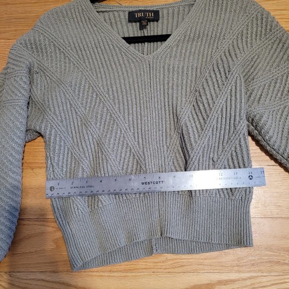 Bubble Soft Sweater - Picture 5 of 9